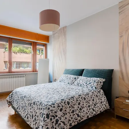 Omar House Lecce